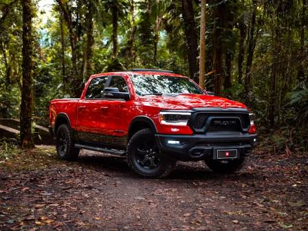 २०२५ का उत्कृष्ट पिकअप ट्रकहरू यूके: समूह परीक्षण र किनमेल गाइड