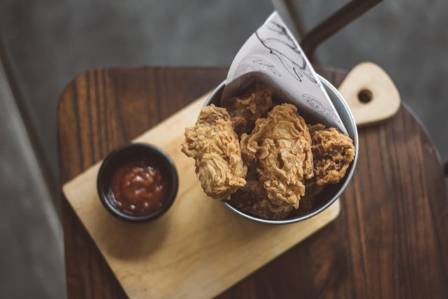 बारबरा एन्नको दक्षिणी फ्राइड चिकन: एक क्लासिकको विज्ञान, संस्कृति र खुशी